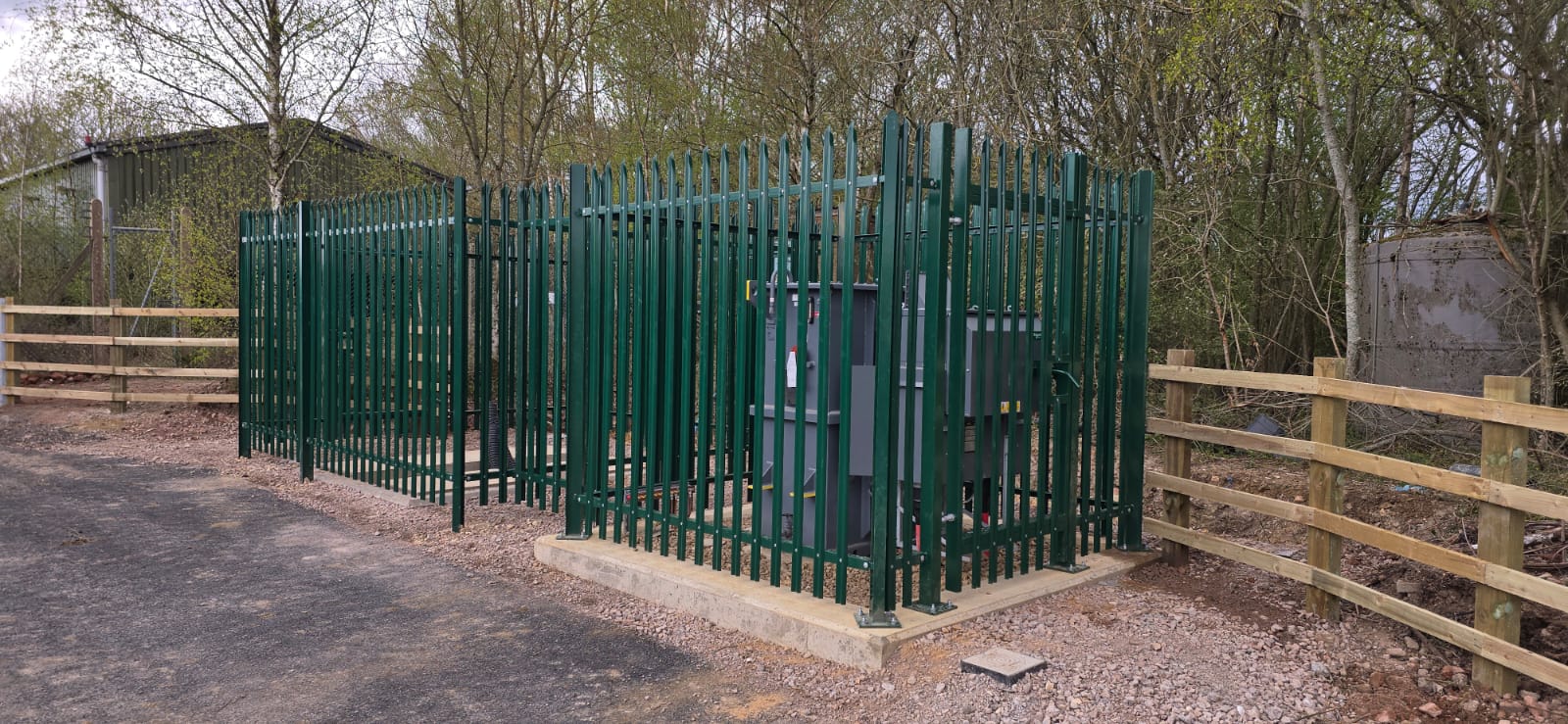 Palisade security fencing compound - industrial perimeter protection contractors UK
